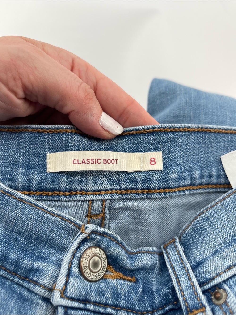 Levi’s Classic Bootcut Jeans Women’s Size 8 Medium Wash Stretch Denim 30” Inseam - Picture 5 of 11